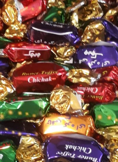 شکلات تافی کره ای چیچک